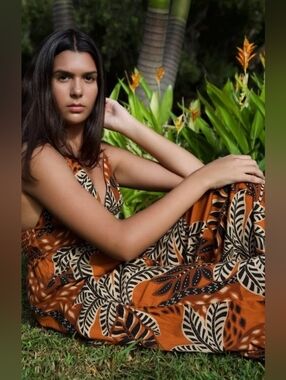 Sincerely Jules Jumper Summer Tropical Lightweight Sexy Size M